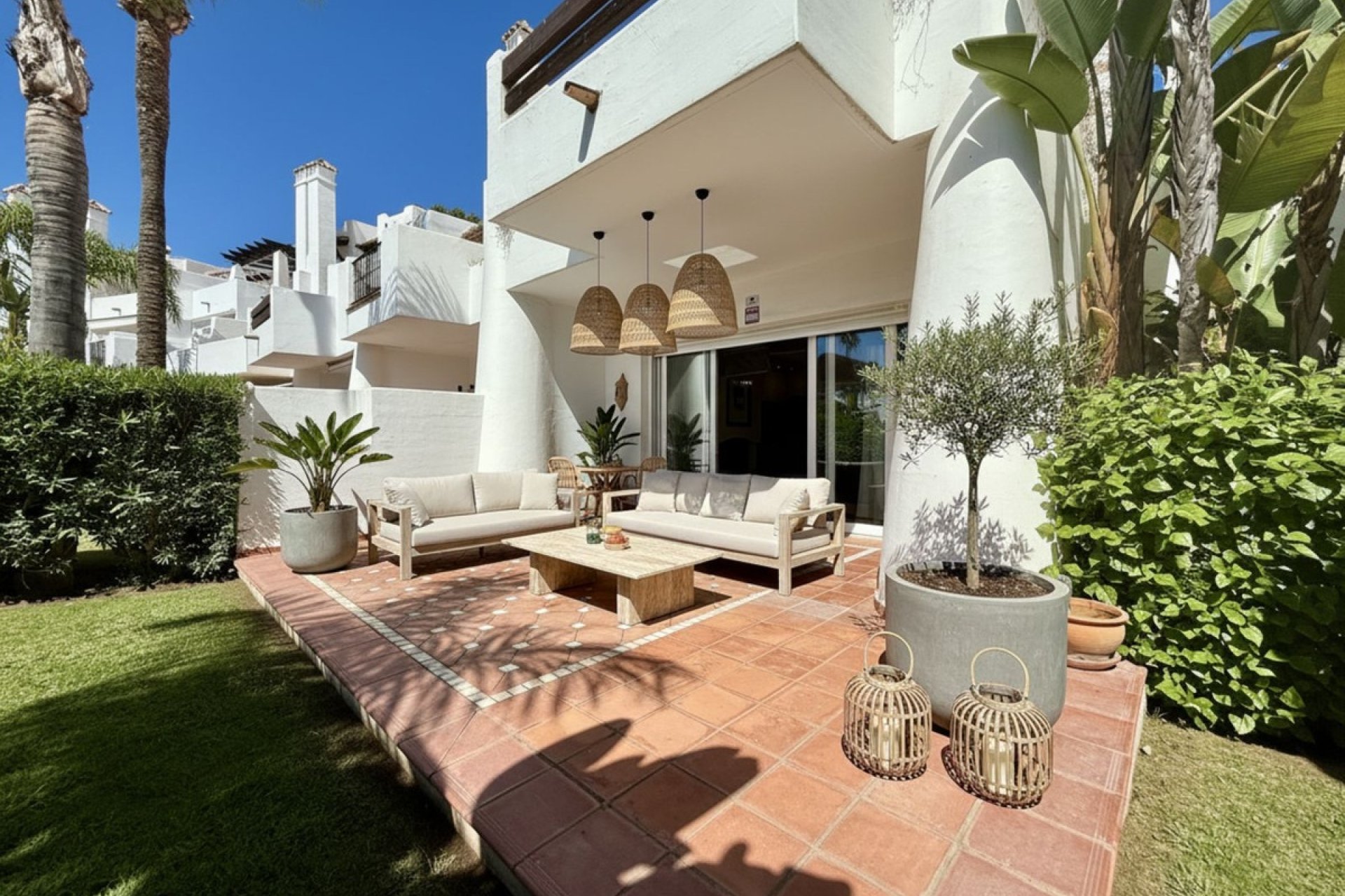 Rynek wtórny - Villa - Estepona - Costalita