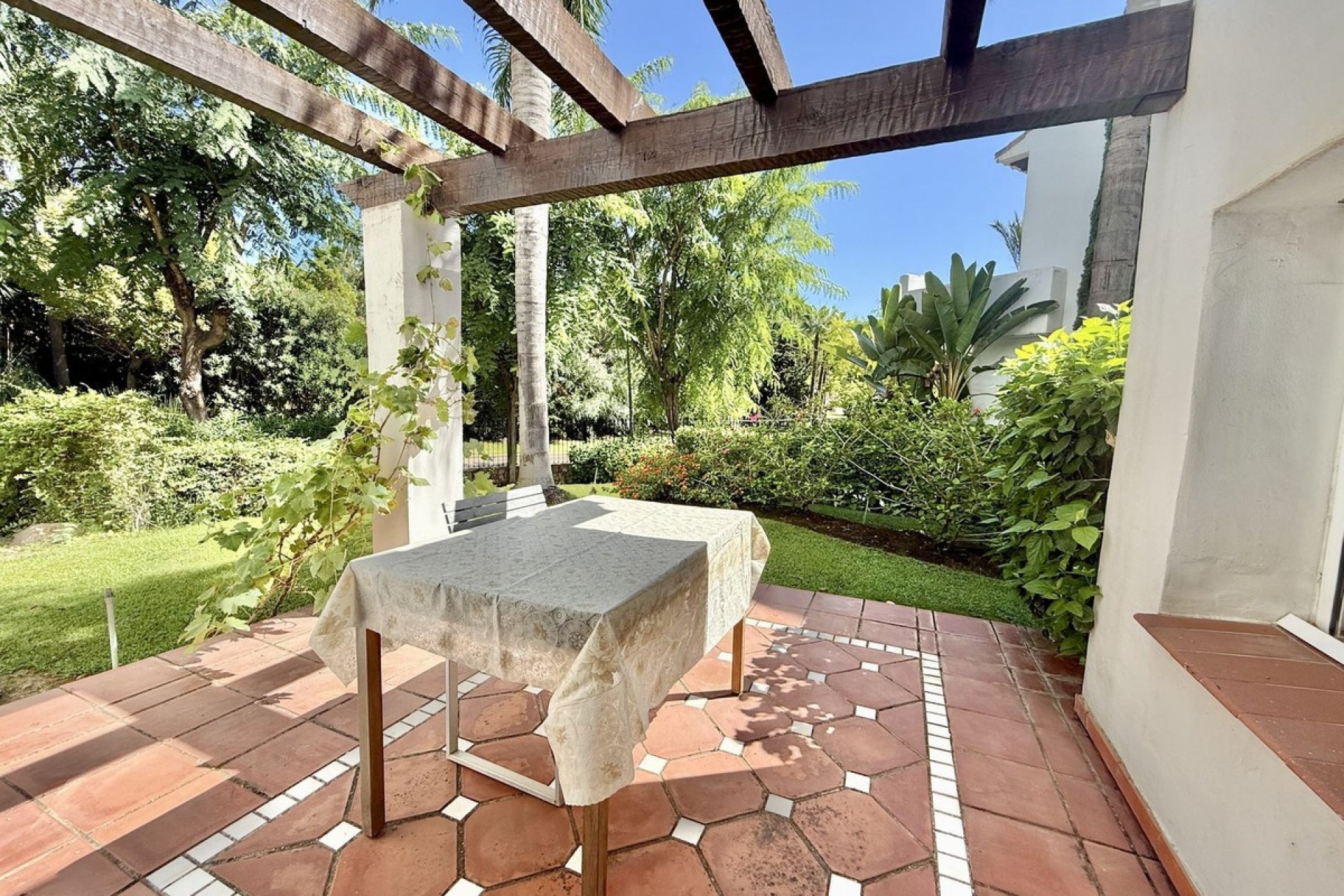Rynek wtórny - Villa - Estepona - Costalita