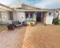 Rynek wtórny - Villa - Estepona - Costalita