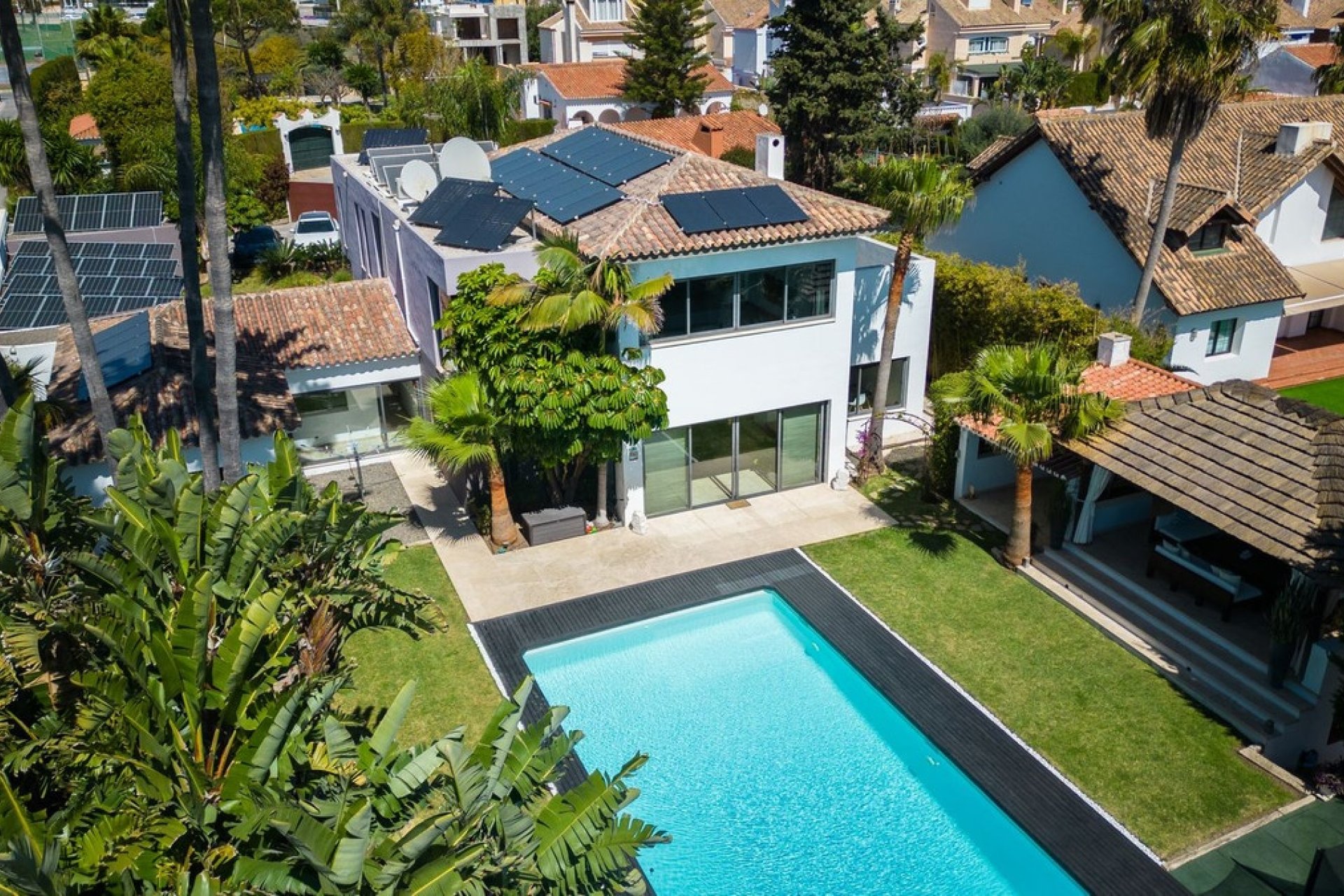 Rynek wtórny - Villa - Estepona - Costalita
