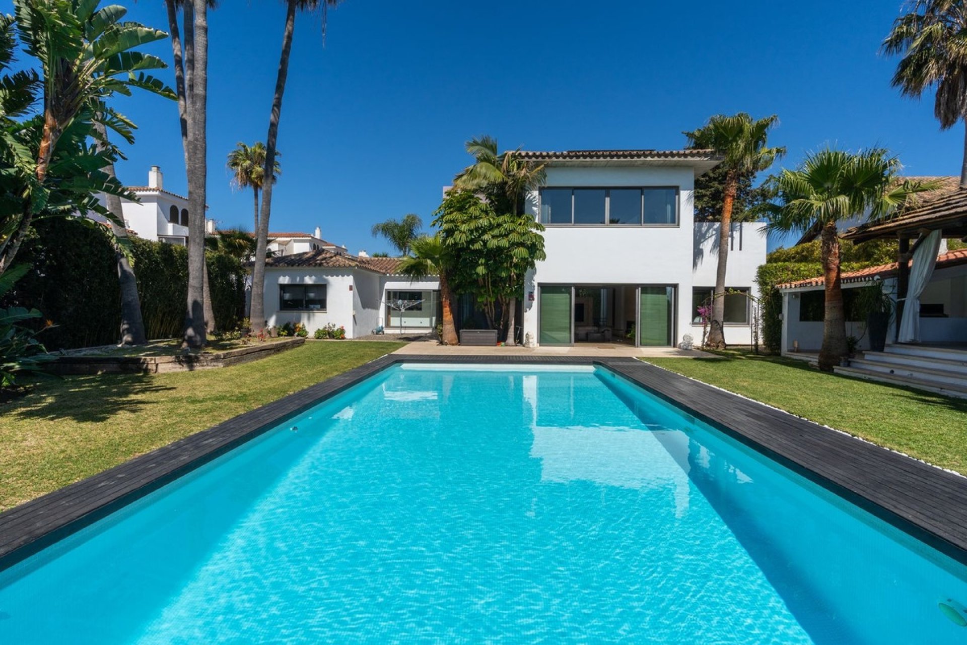 Rynek wtórny - Villa - Estepona - Costalita