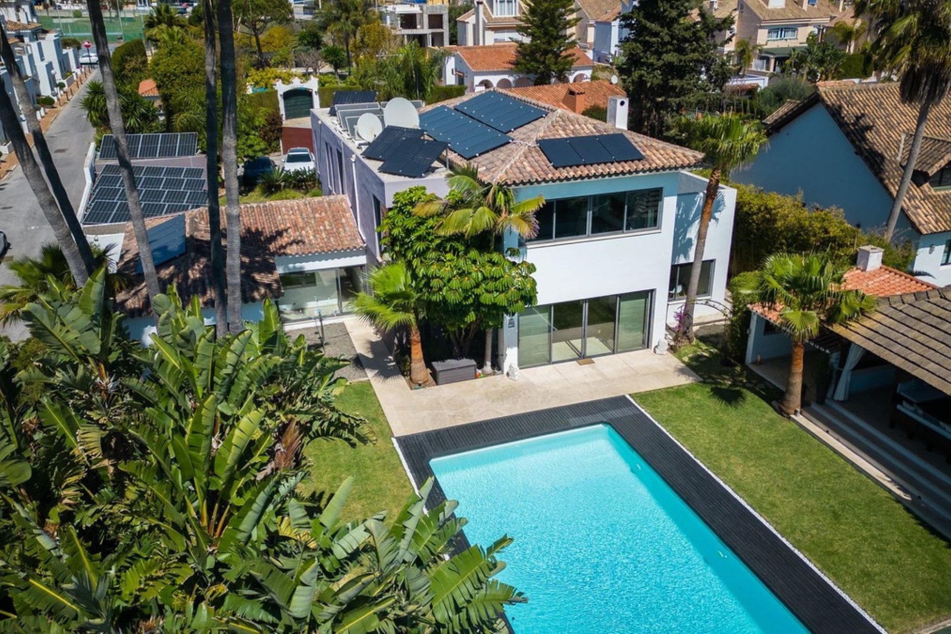 Rynek wtórny - Villa - Estepona - Costalita