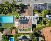 Rynek wtórny - Villa - Estepona - Costalita