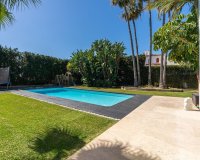 Rynek wtórny - Villa - Estepona - Costalita