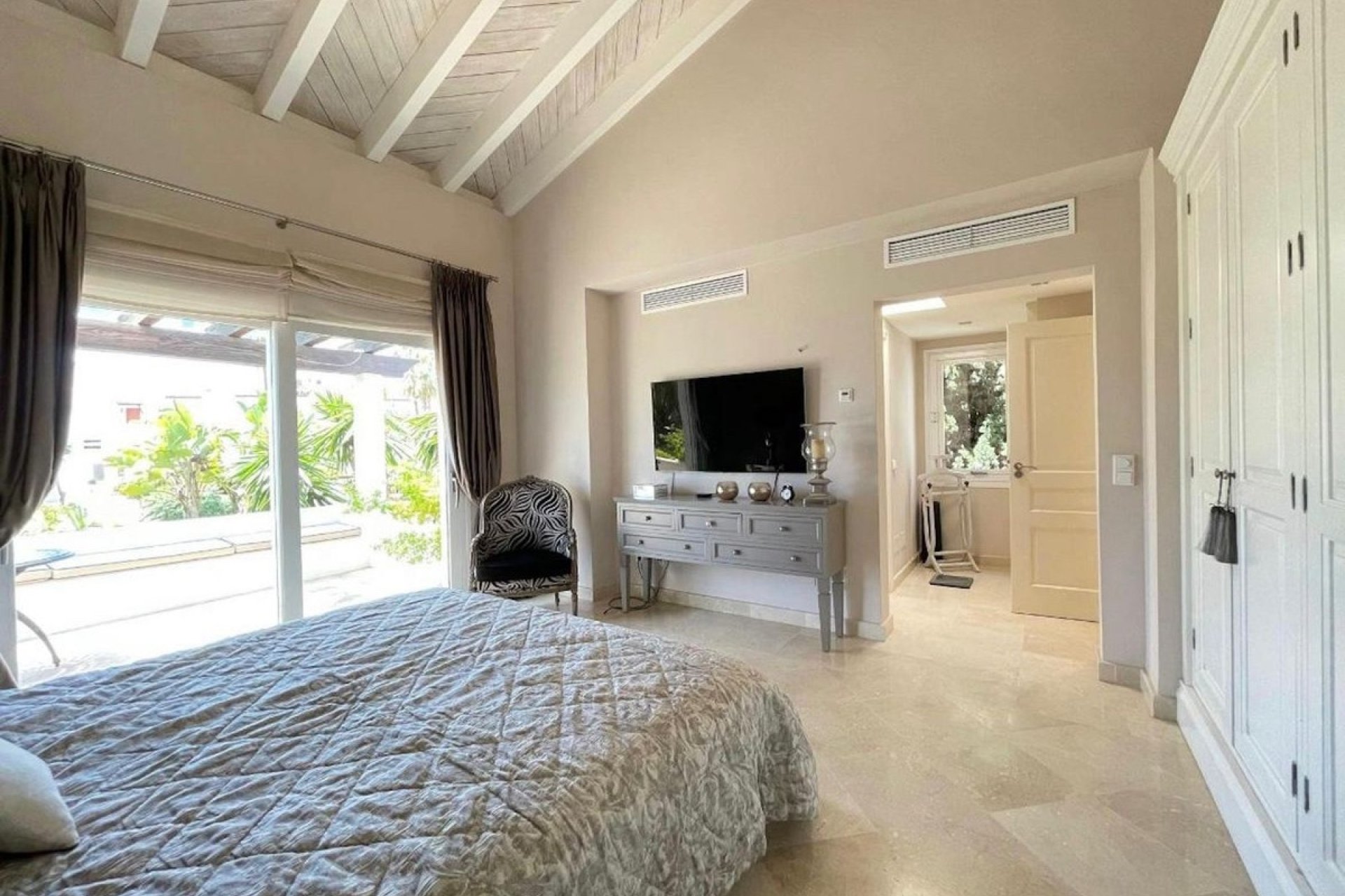 Rynek wtórny - Villa - Estepona - Costalita