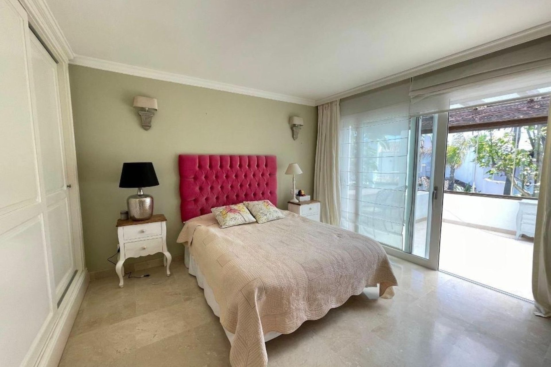 Rynek wtórny - Villa - Estepona - Costalita
