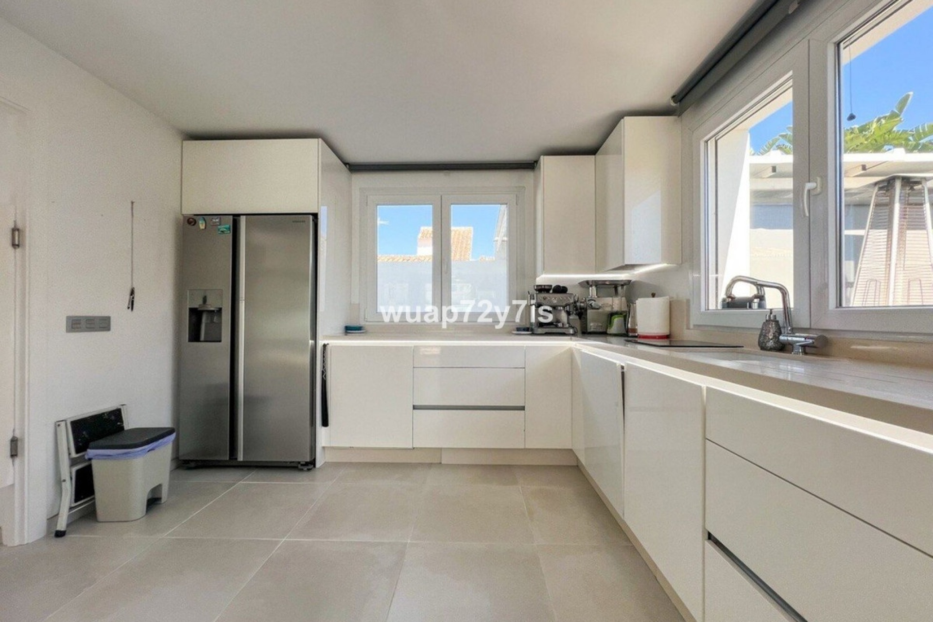 Rynek wtórny - Villa - Estepona - Costalita