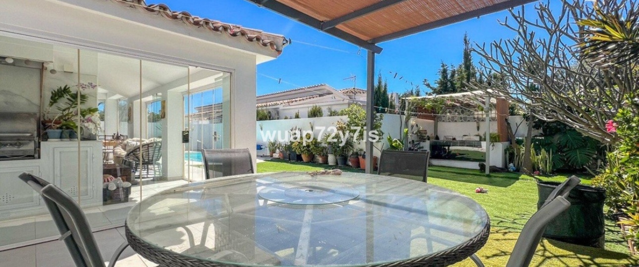 Rynek wtórny - Villa - Estepona - Costalita