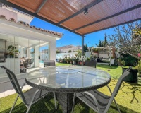 Rynek wtórny - Villa - Estepona - Costalita