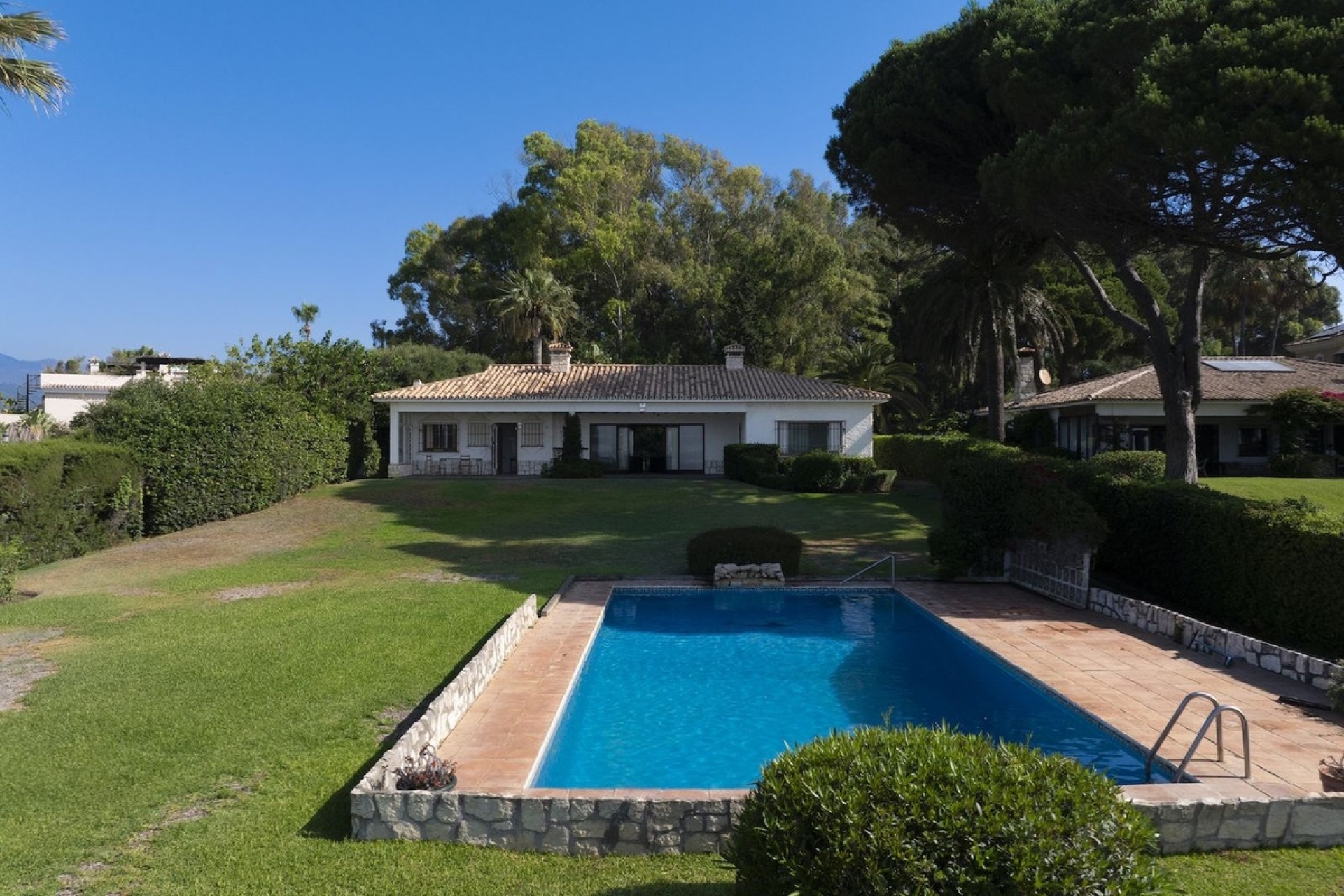 Rynek wtórny - Villa - Estepona - Costalita