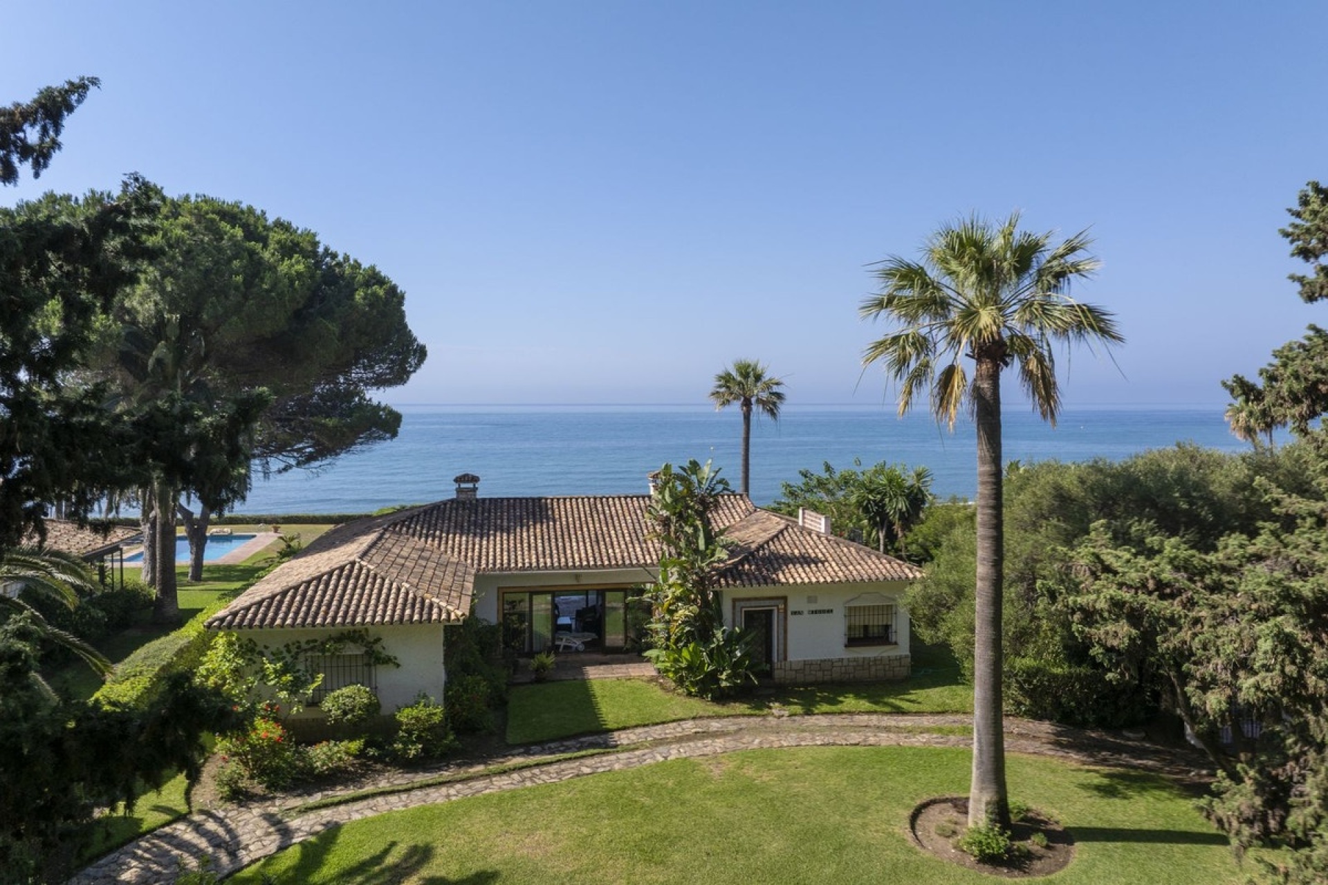 Rynek wtórny - Villa - Estepona - Costalita