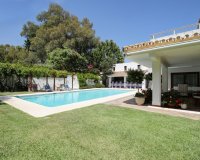 Rynek wtórny - Villa - Estepona - Costalita