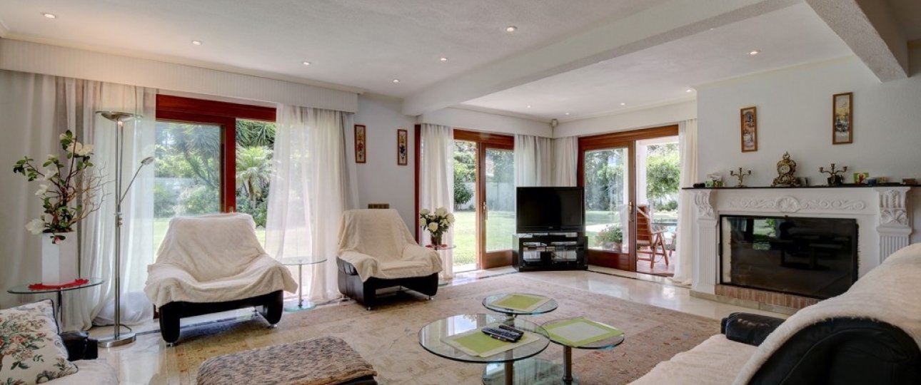 Rynek wtórny - Villa - Estepona - Costalita
