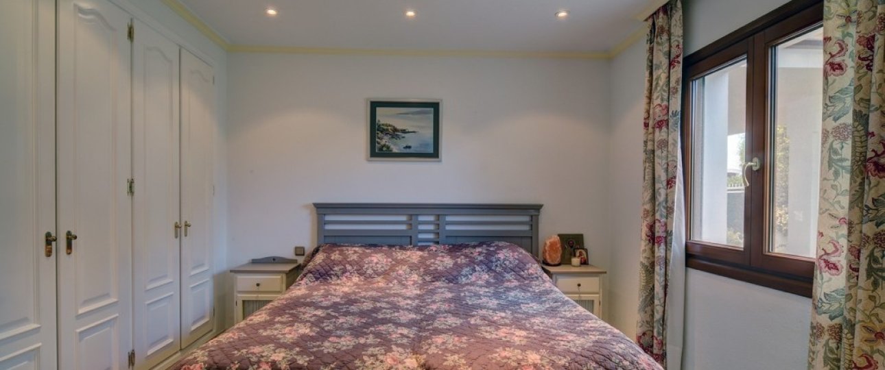 Rynek wtórny - Villa - Estepona - Costalita