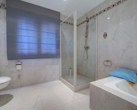 Rynek wtórny - Villa - Estepona - Costalita