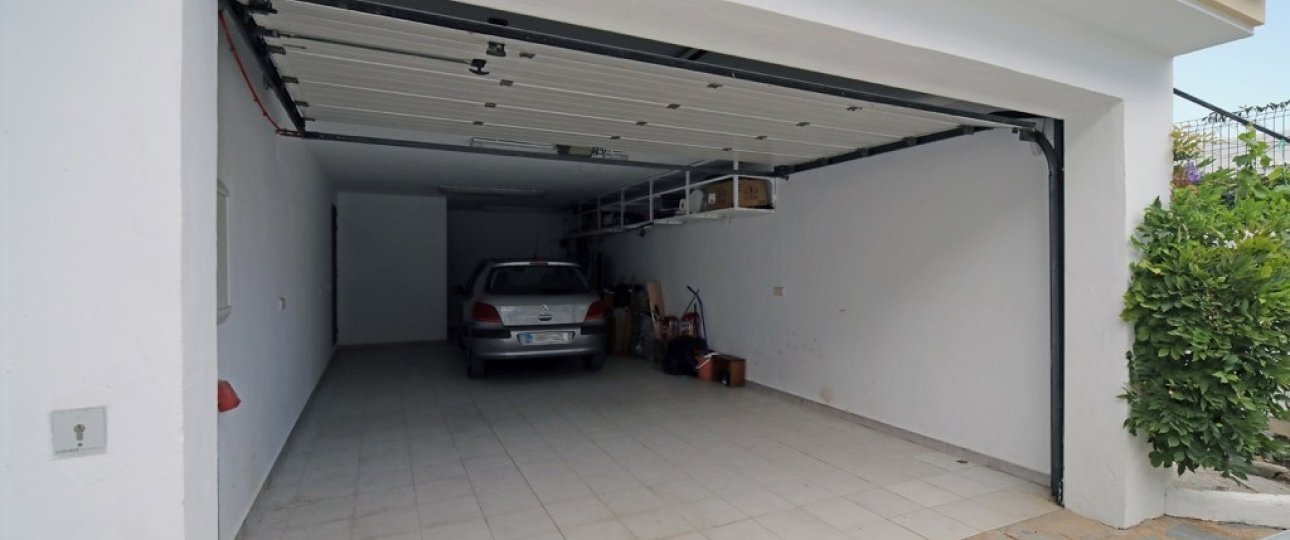 Rynek wtórny - Villa - Estepona - Costalita