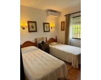 Rynek wtórny - Villa - Estepona - Costalita