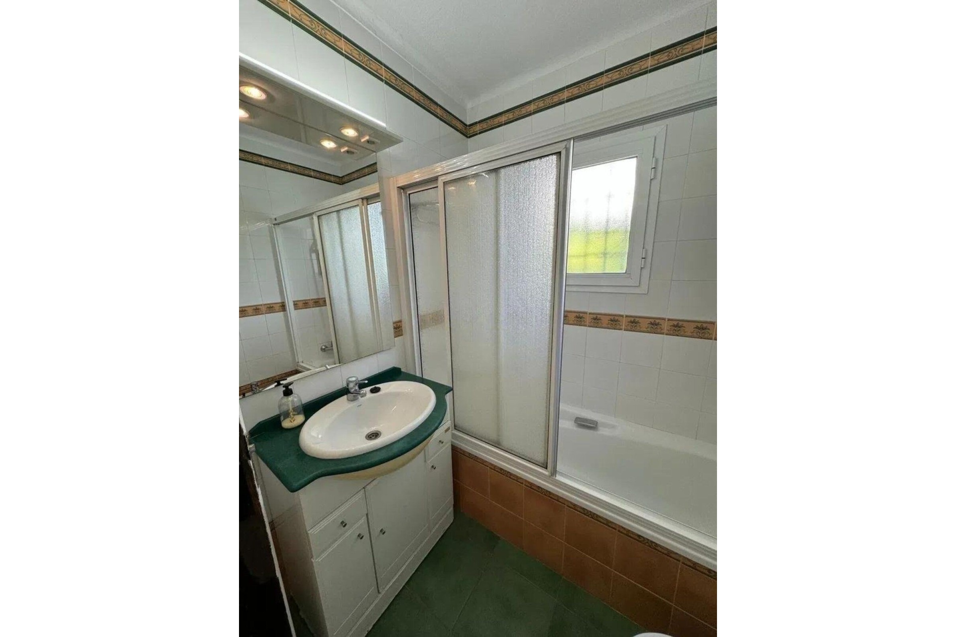 Rynek wtórny - Villa - Estepona - Costalita