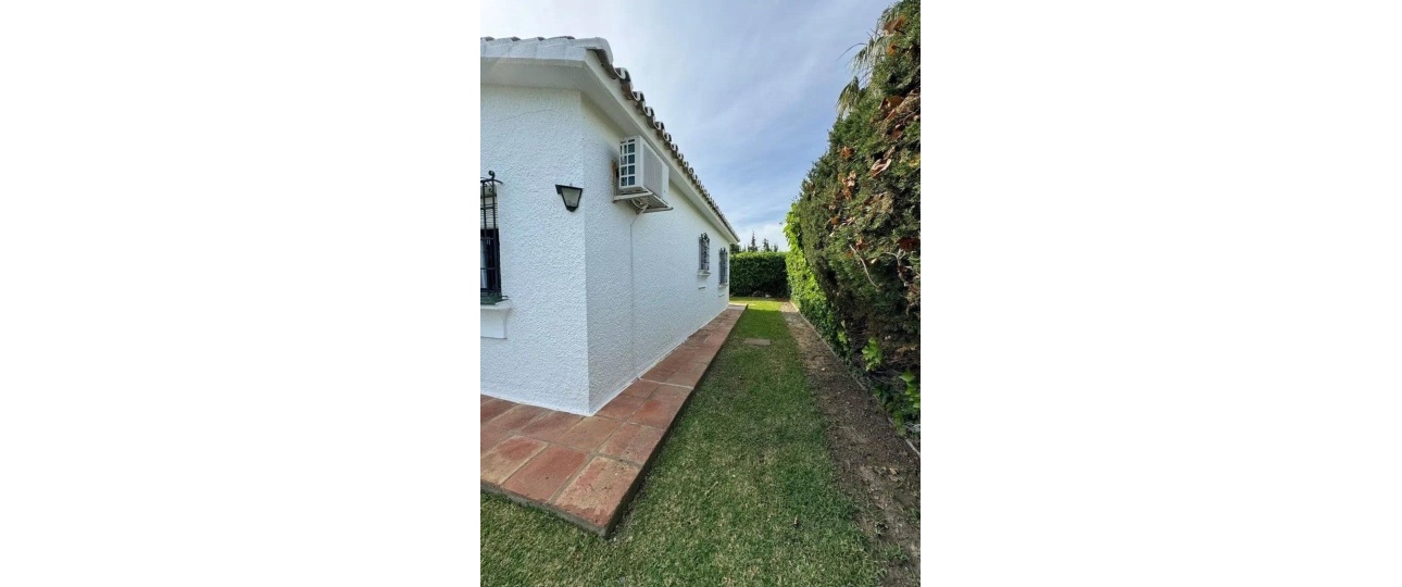 Rynek wtórny - Villa - Estepona - Costalita