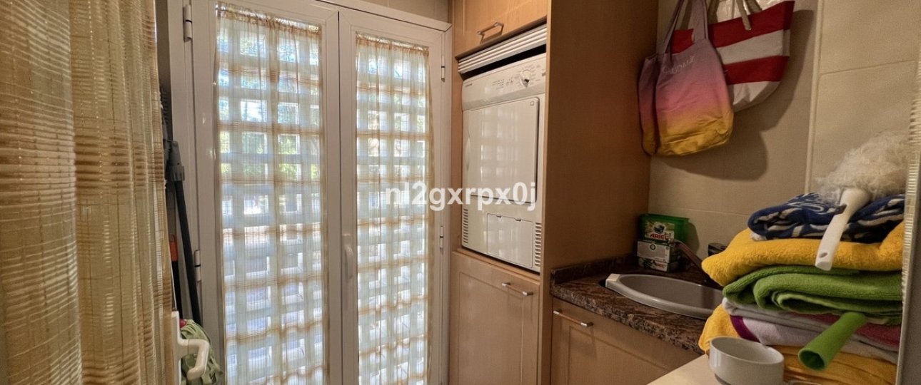 Rynek wtórny - Villa - Estepona - Costalita
