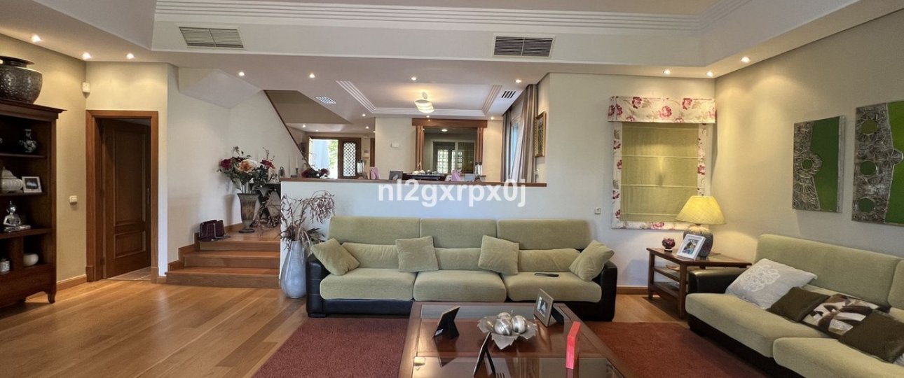 Rynek wtórny - Villa - Estepona - Costalita
