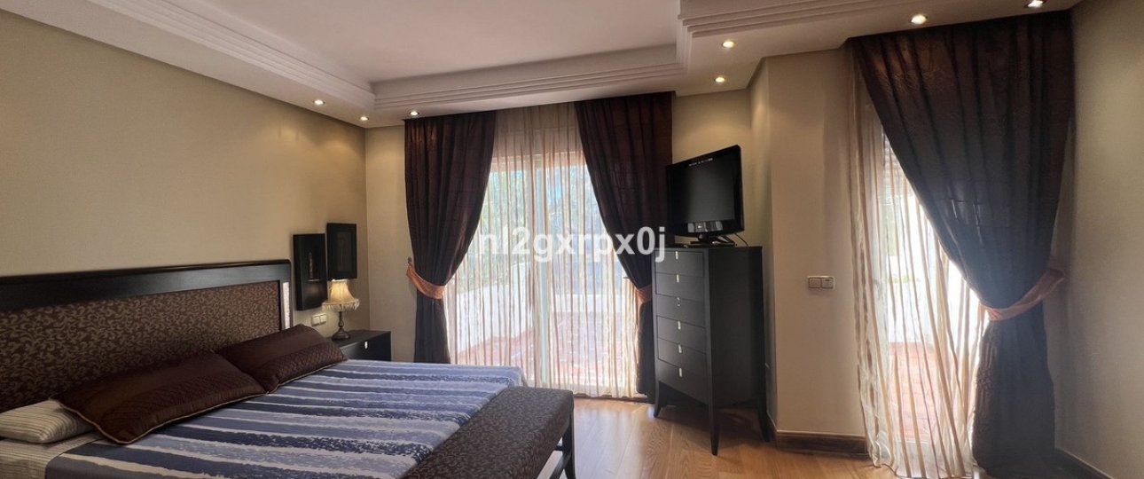 Rynek wtórny - Villa - Estepona - Costalita