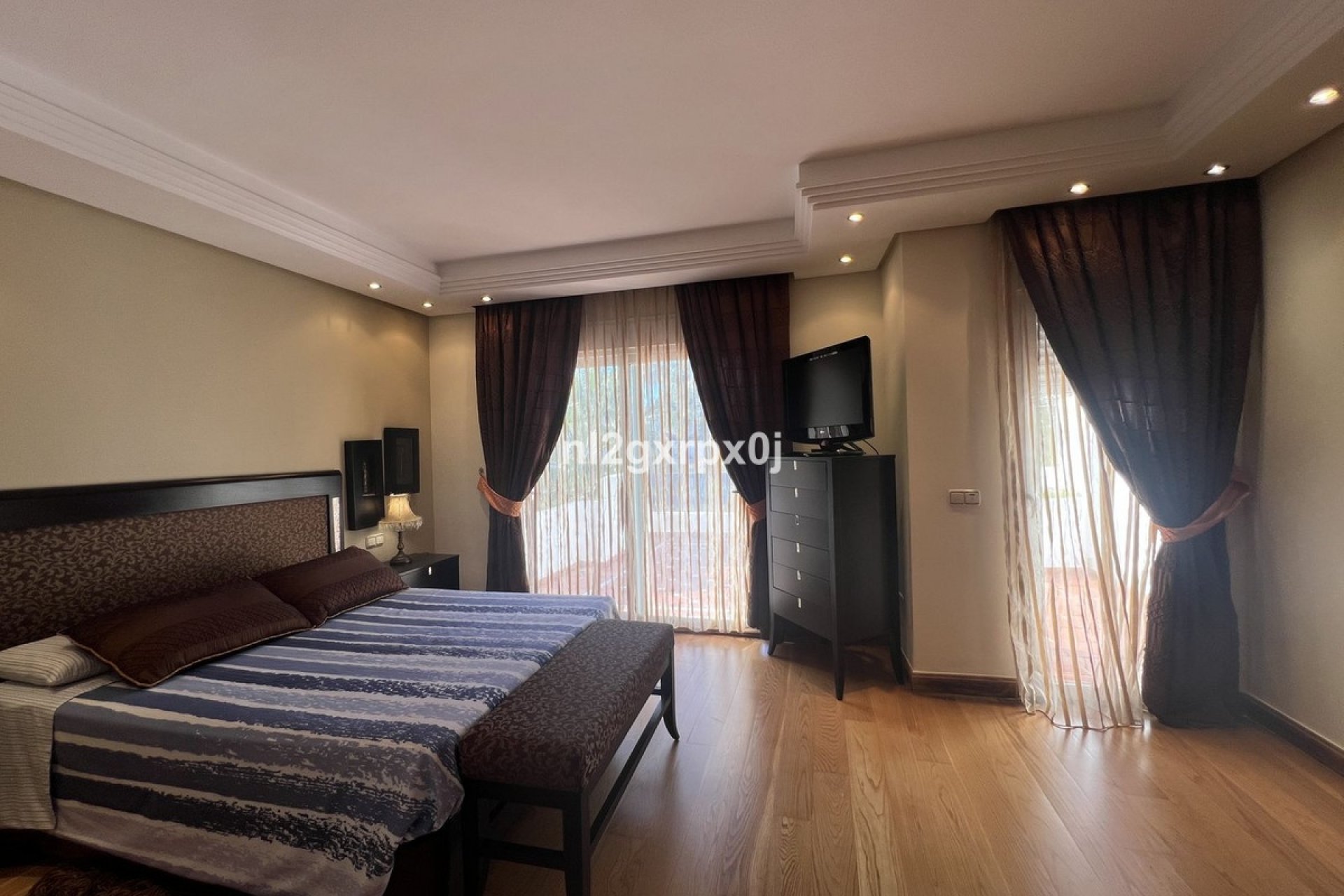 Rynek wtórny - Villa - Estepona - Costalita