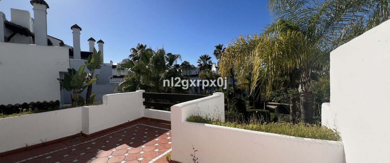 Rynek wtórny - Villa - Estepona - Costalita