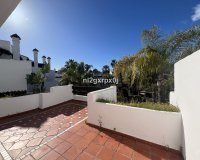 Rynek wtórny - Villa - Estepona - Costalita
