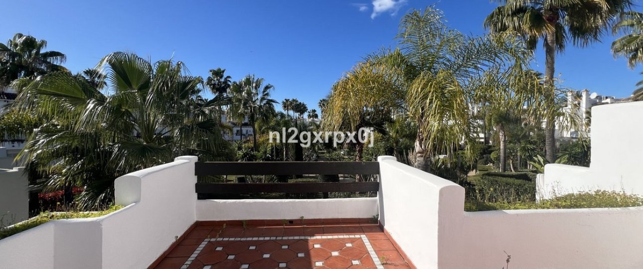 Rynek wtórny - Villa - Estepona - Costalita
