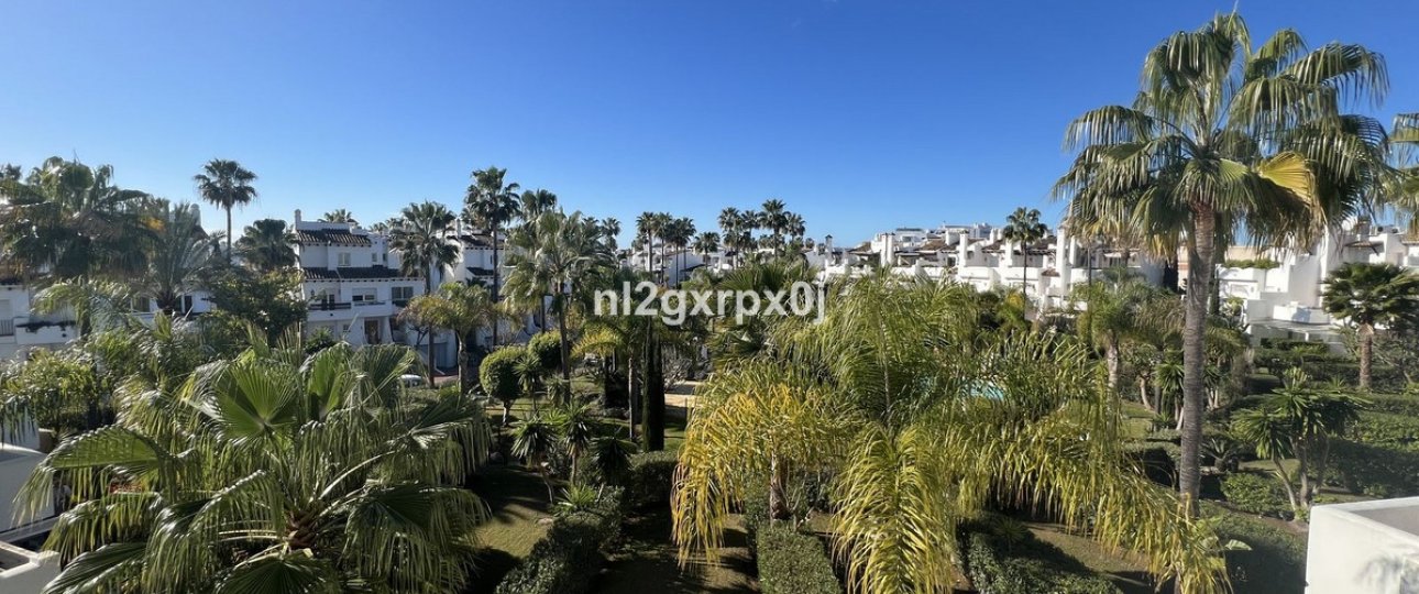 Rynek wtórny - Villa - Estepona - Costalita