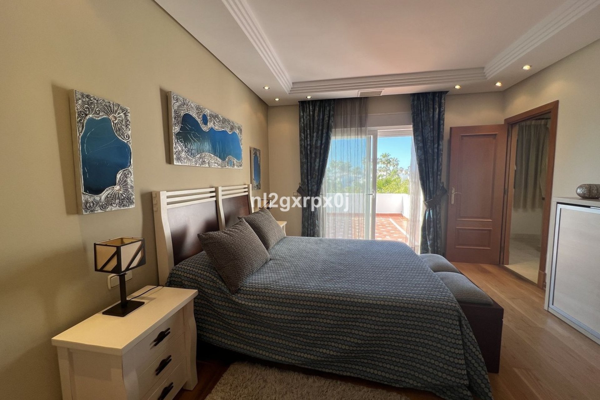 Rynek wtórny - Villa - Estepona - Costalita
