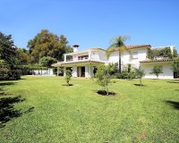 Rynek wtórny - Villa - Estepona - Costalita