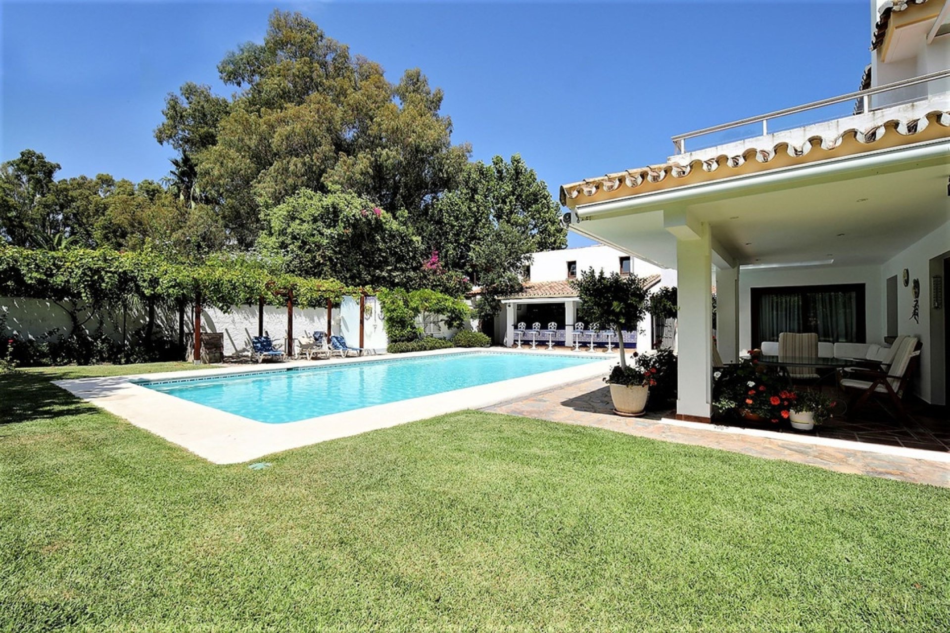 Rynek wtórny - Villa - Estepona - Costalita