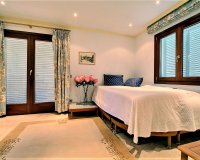 Rynek wtórny - Villa - Estepona - Costalita