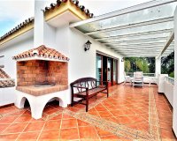 Rynek wtórny - Villa - Estepona - Costalita
