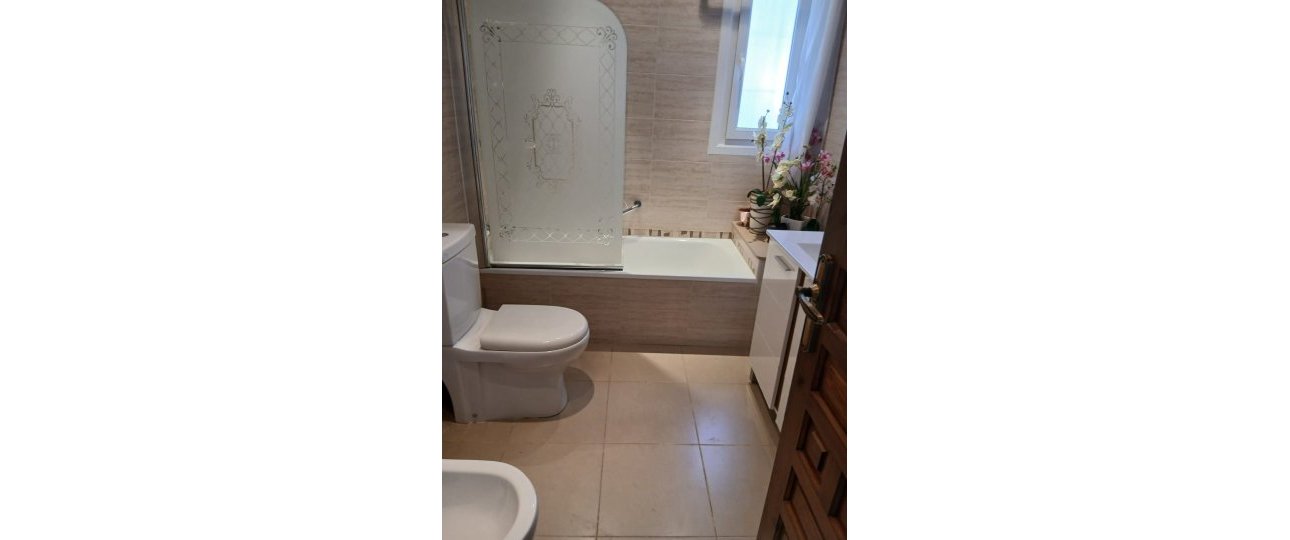 Rynek wtórny - Villa - Estepona - El Padron