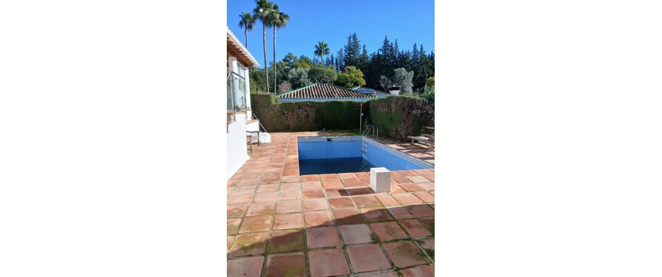 Rynek wtórny - Villa - Estepona - El Padron