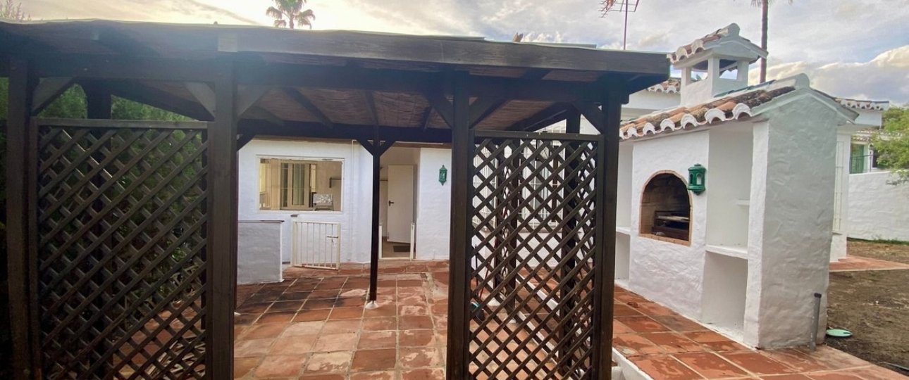 Rynek wtórny - Villa - Estepona - El Padron