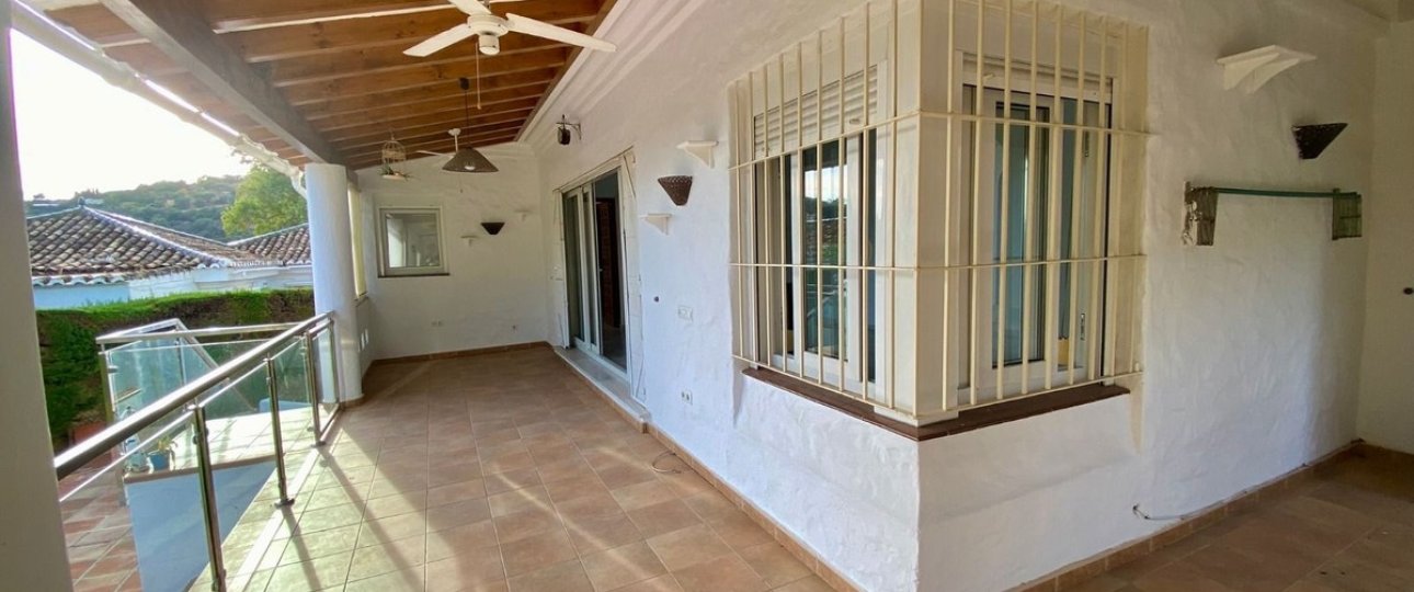Rynek wtórny - Villa - Estepona - El Padron