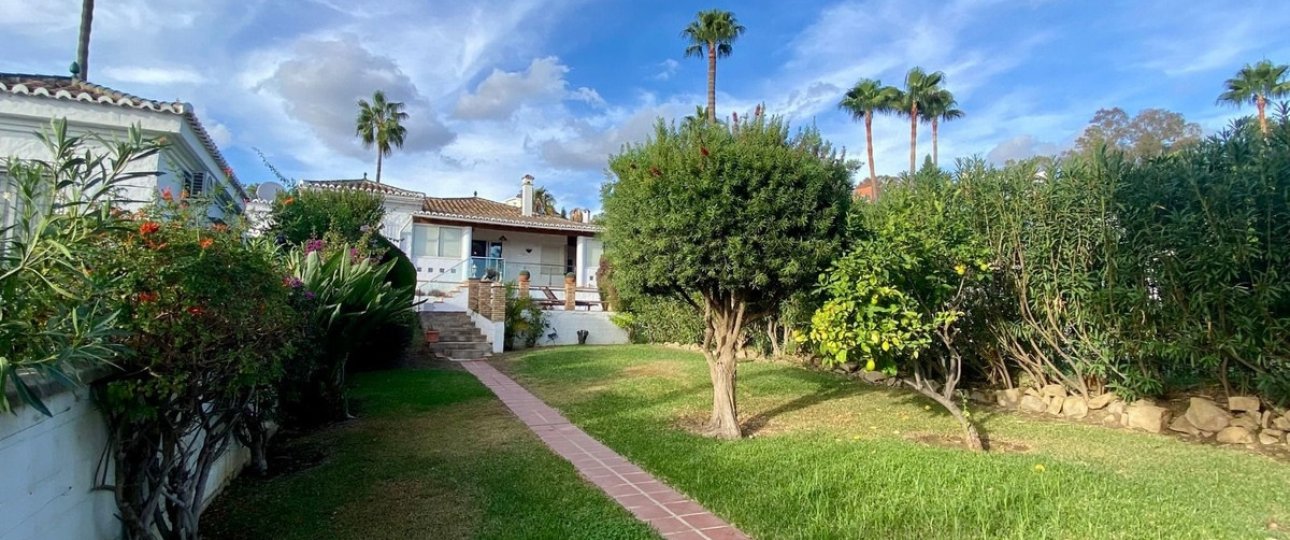 Rynek wtórny - Villa - Estepona - El Padron