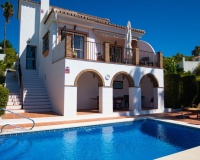 Rynek wtórny - Villa - Estepona - El Padron