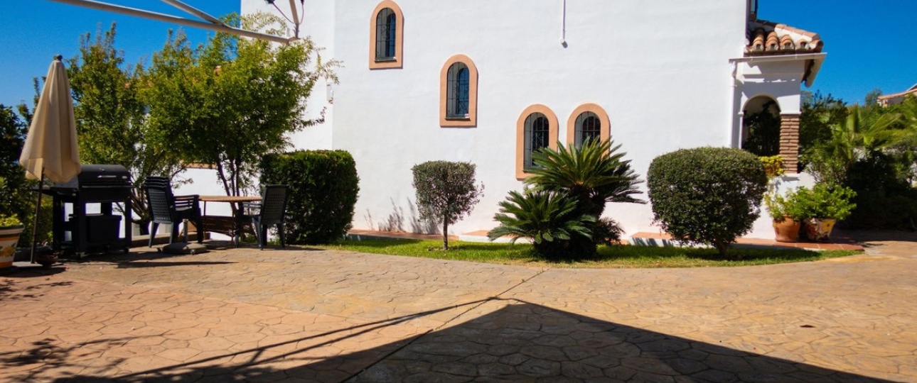 Rynek wtórny - Villa - Estepona - El Padron