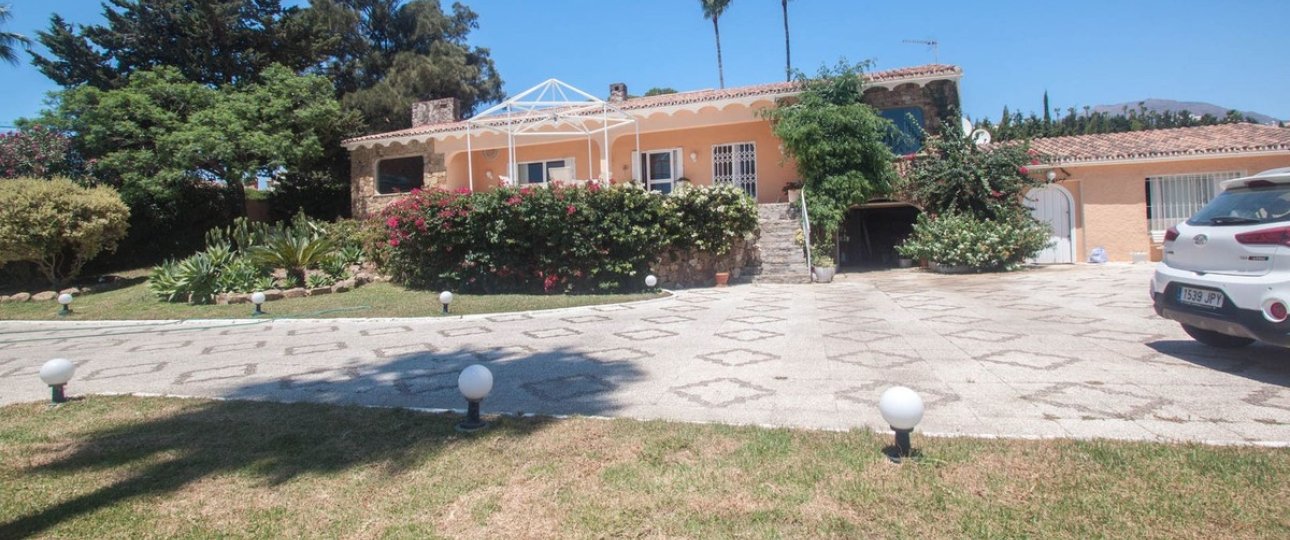 Rynek wtórny - Villa - Estepona - Estepona Centro