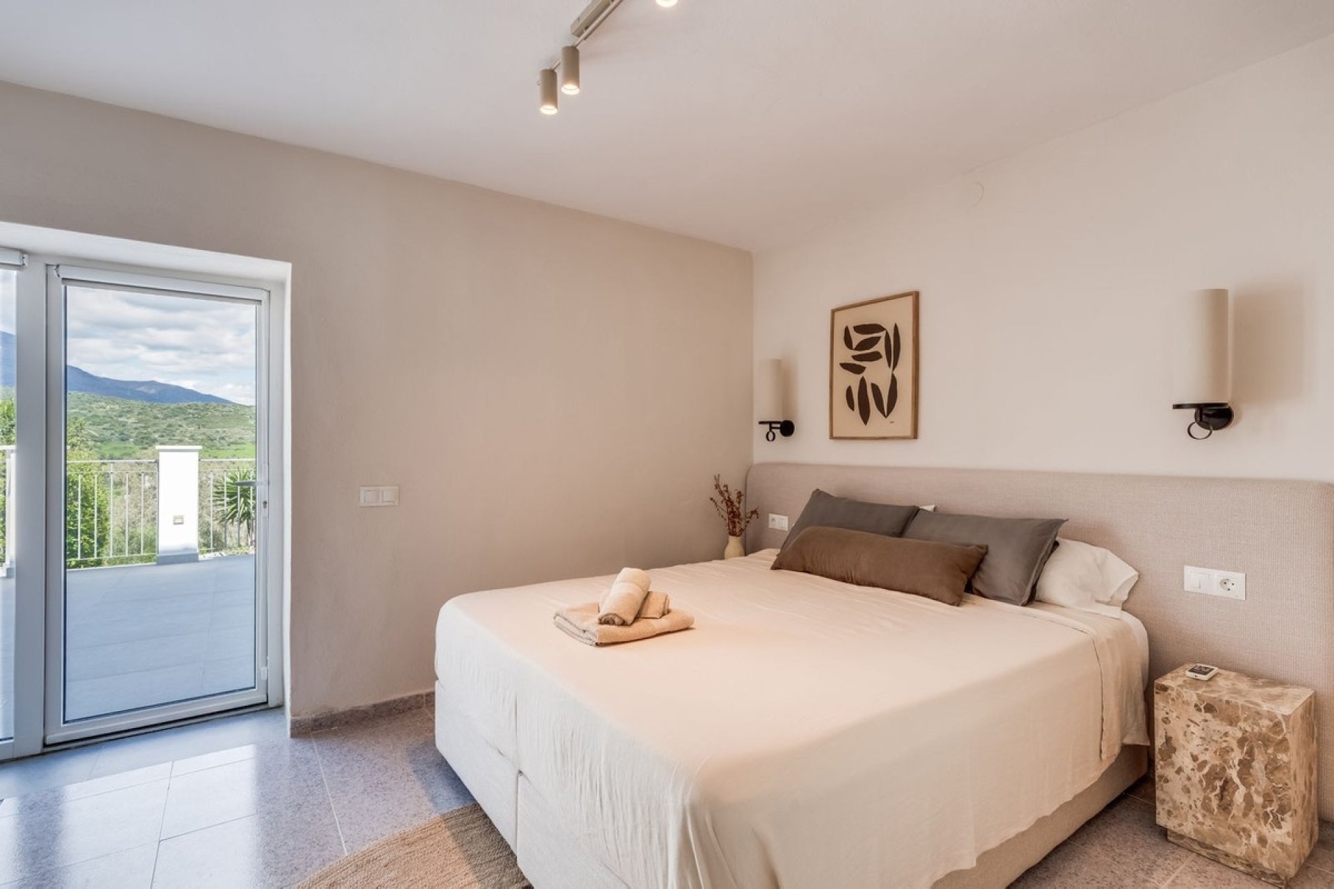 Rynek wtórny - Villa - Estepona - Estepona Centro