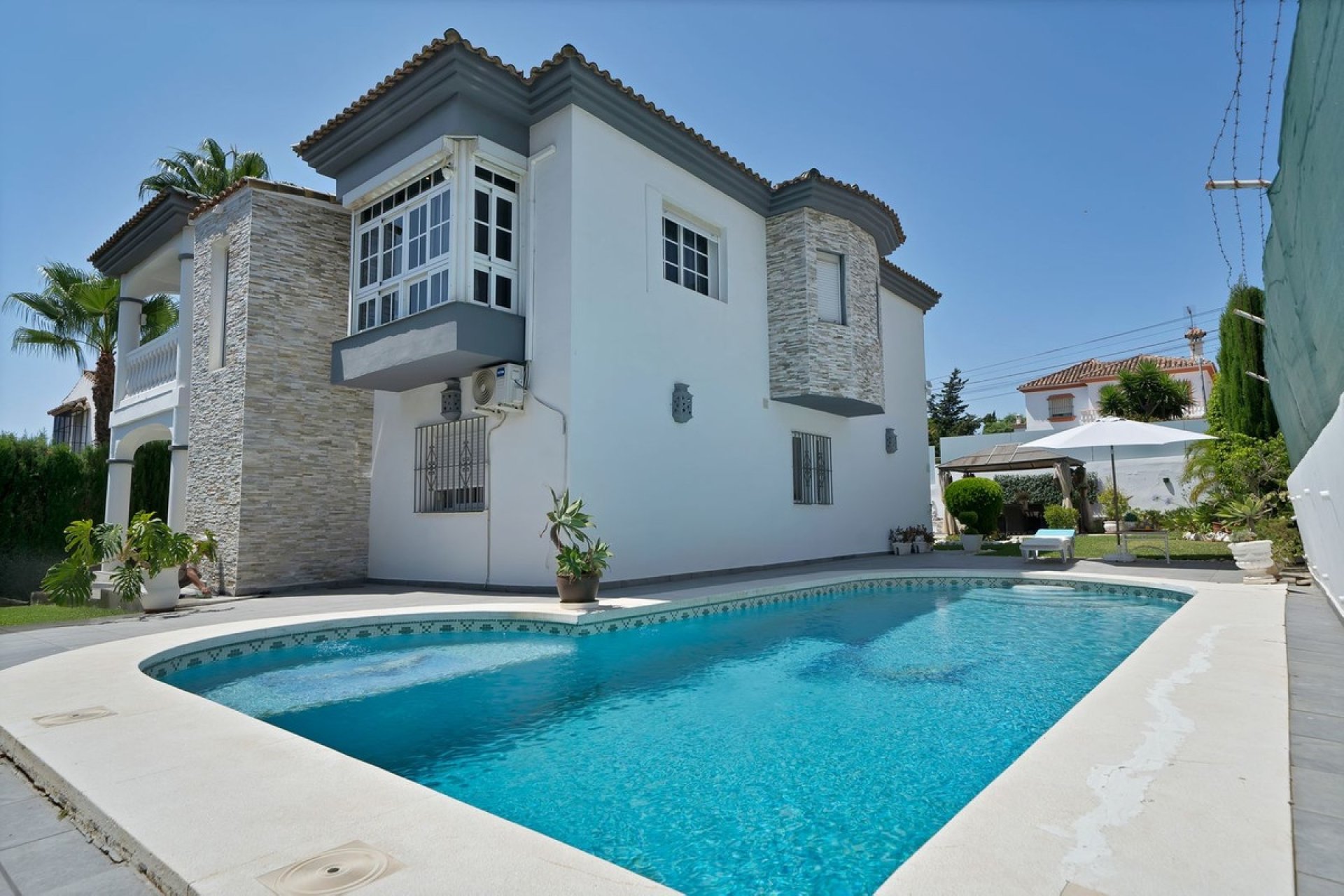 Rynek wtórny - Villa - Estepona - Estepona Centro