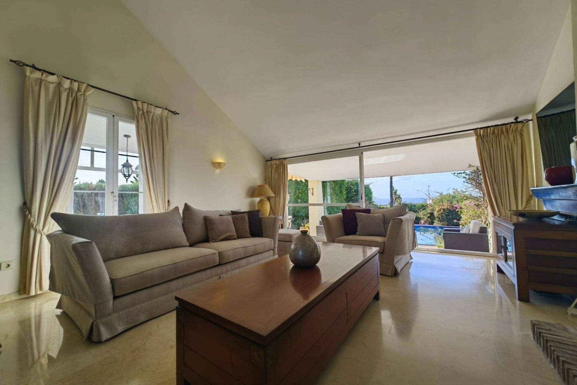 Rynek wtórny - Villa - Estepona - Estepona Centro