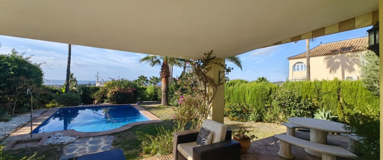 Rynek wtórny - Villa - Estepona - Estepona Centro