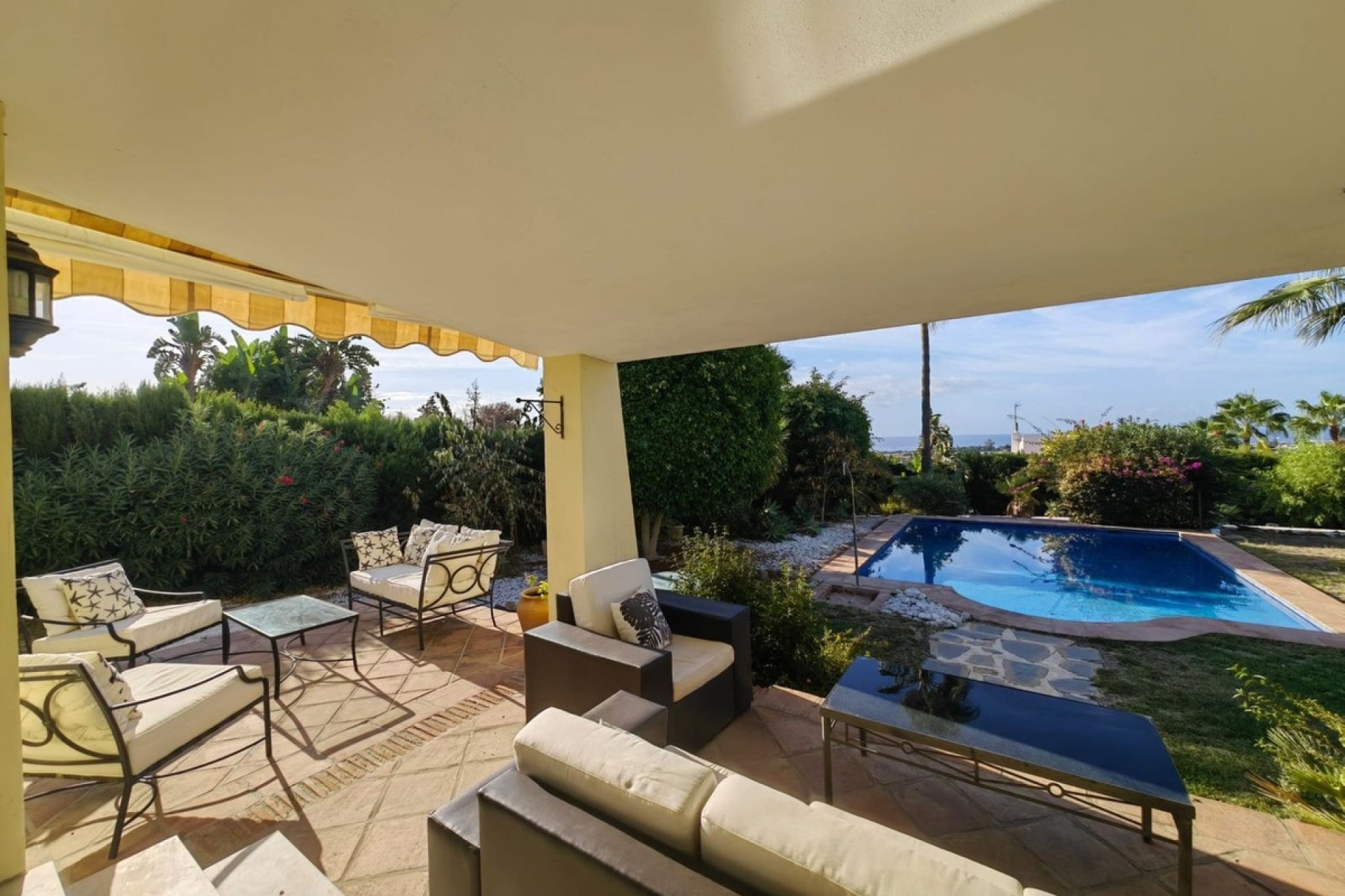Rynek wtórny - Villa - Estepona - Estepona Centro