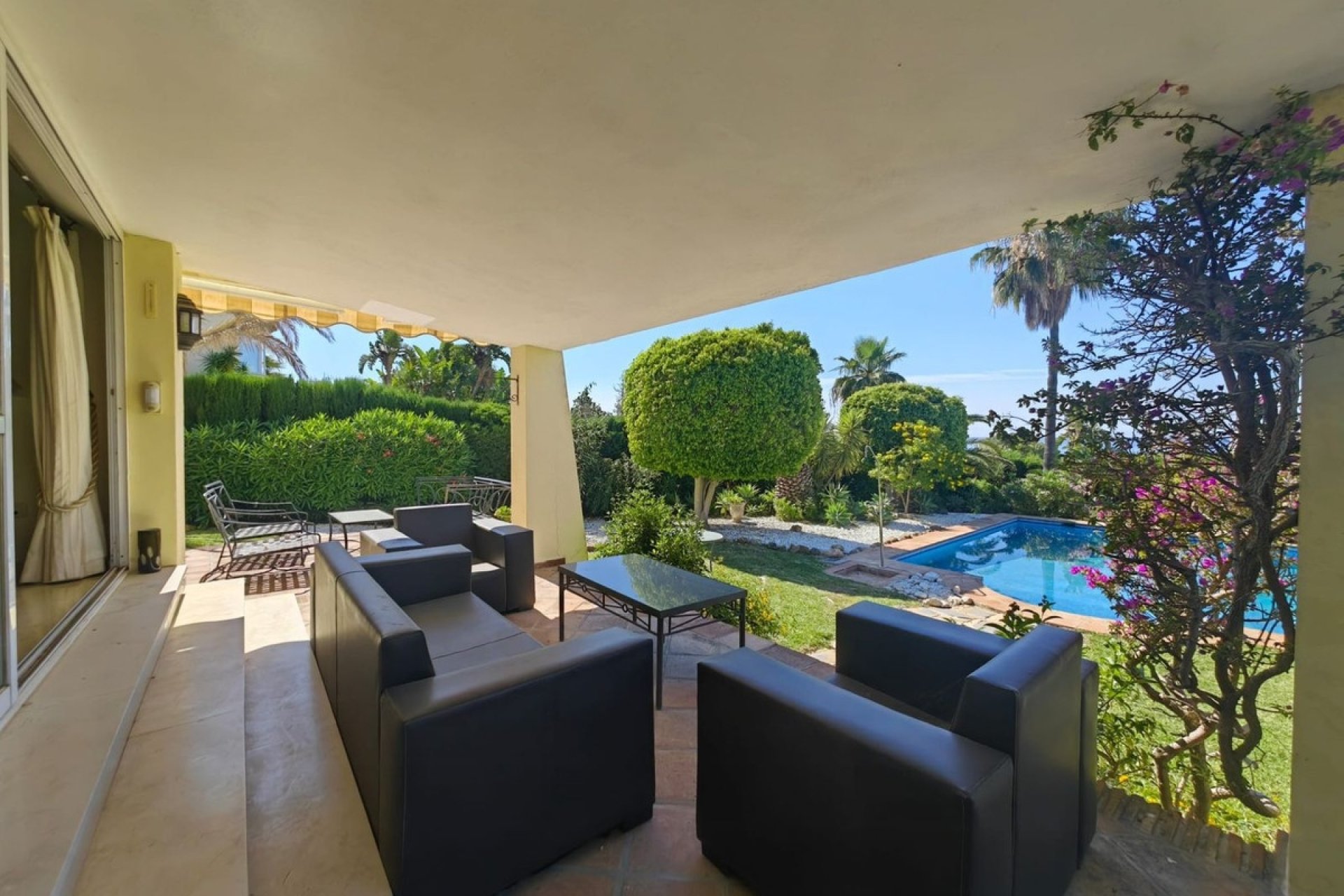 Rynek wtórny - Villa - Estepona - Estepona Centro